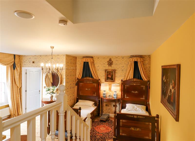 One of the 8 bedrooms (photo 2) at 3 Old Market Place, Harleston