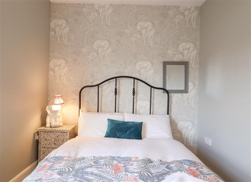 This is a bedroom (photo 6) at 3 Old Market Place, Harleston