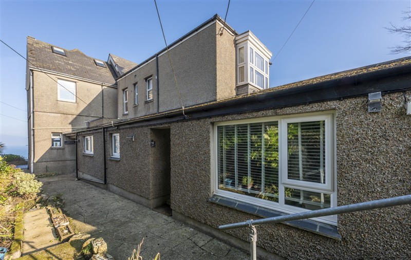 The setting of 3 Pentowan Court at 3 Pentowan Court, Cornwall
