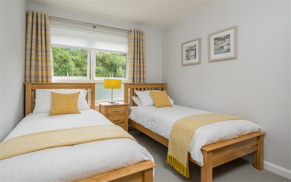 The comfortable twin bedroom. at 3 Riverside in Kingsbridge
