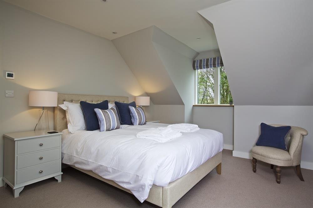 Second floor double room with a super-King size bed (photo 2) at 3 The Drive in , Hillfield, Dartmouth