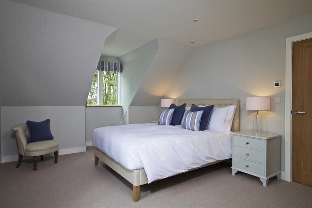 Second floor double room with a super-King size bed (photo 3) at 3 The Drive in , Hillfield, Dartmouth