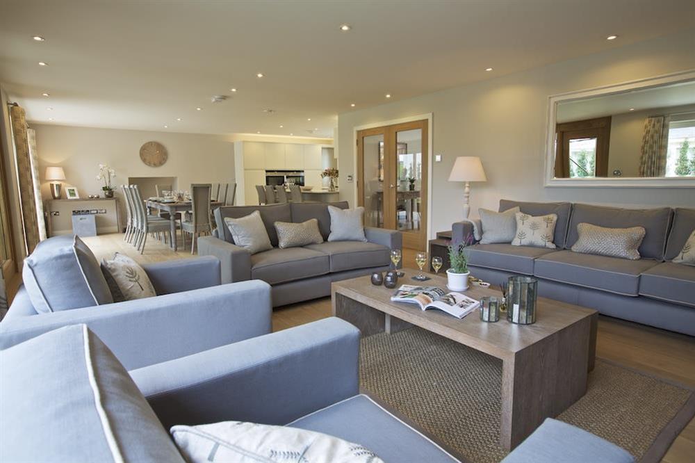 The living space is presented to the highest standards (photo 2) at 3 The Drive in , Hillfield, Dartmouth