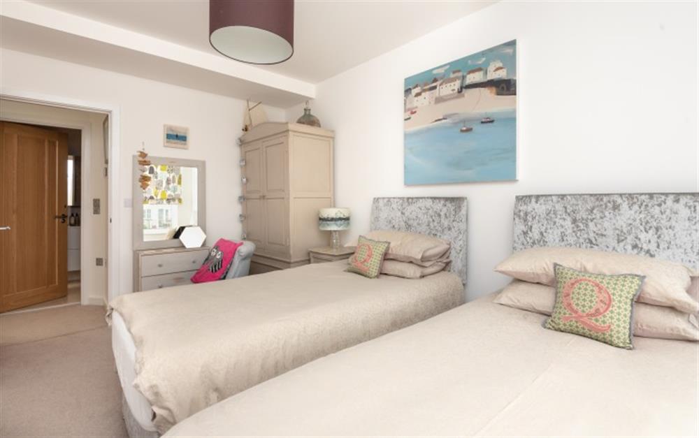 Another look at the twin room  at 3 The Old Boatyard in Appledore
