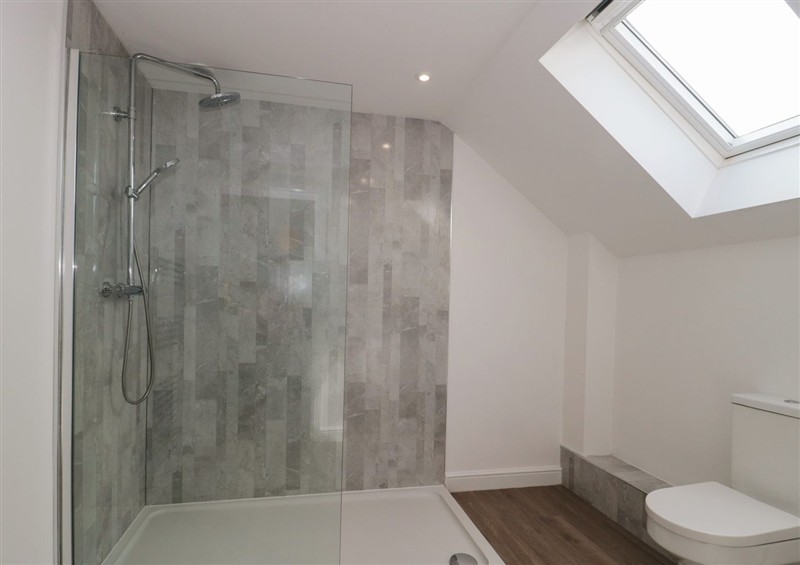 The bathroom at 3 The Stables, Watchfield near Highbridge