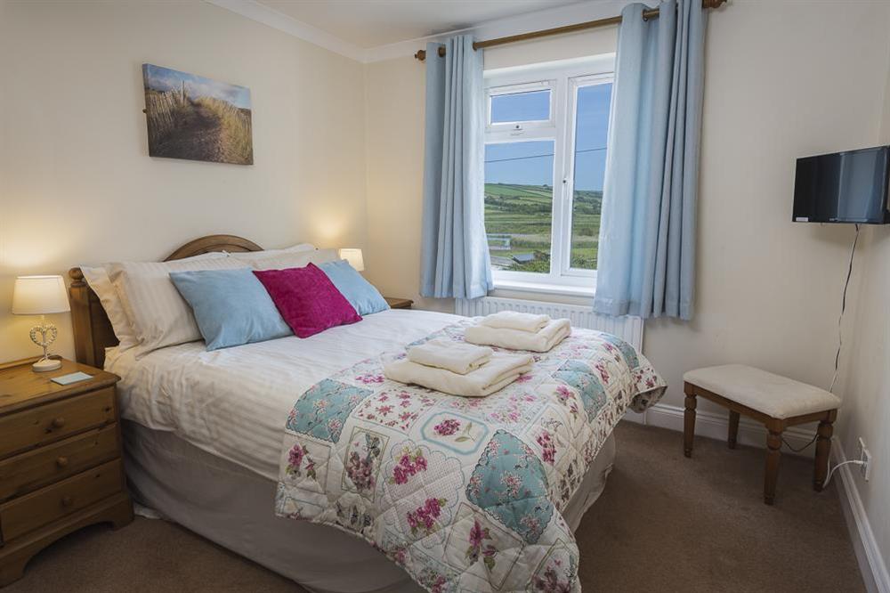 Second double bedroom at 3 Thurlestone Rock Apartments in Thurlestone, Kingsbridge