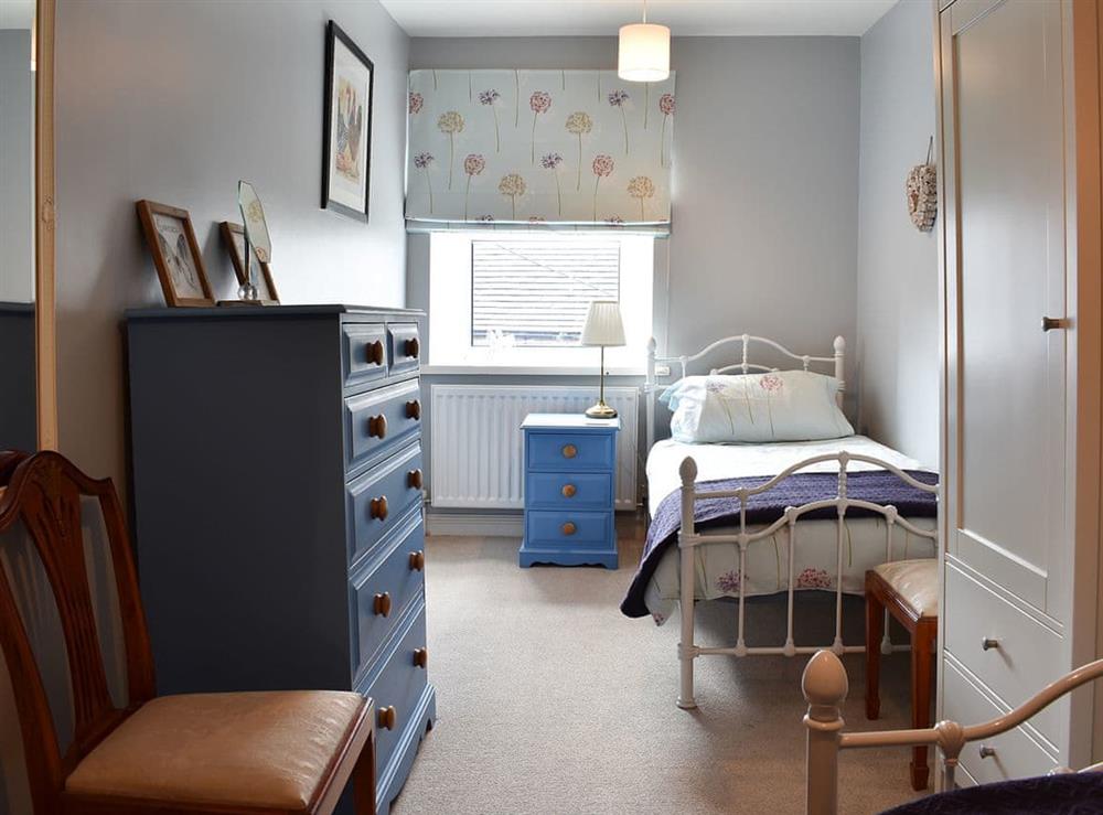 Lovely twin bedroom at 3 Winville Mews in Askrigg, near Hawes, North Yorkshire