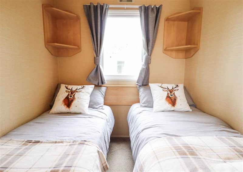 One of the 3 bedrooms (photo 2) at 31 Castle View, Tattershall