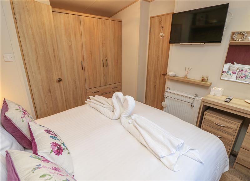 This is a bedroom (photo 3) at 31 Crosswinds, Whitecliff Bay Holiday Park near Bembridge