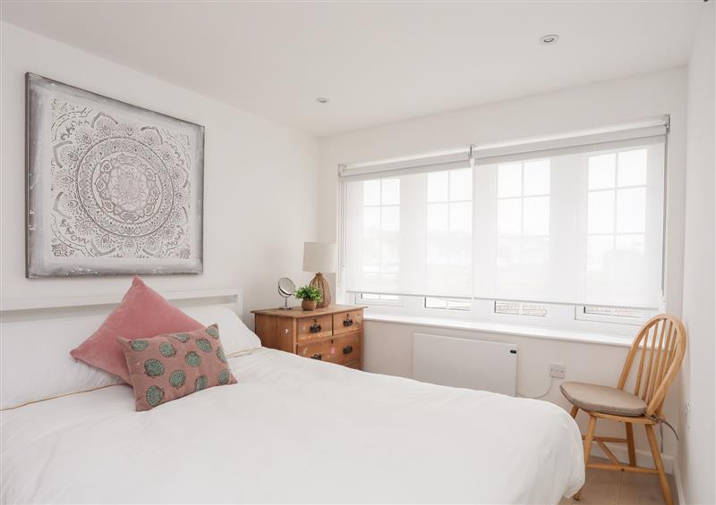This is a bedroom (photo 2) at 31 Sisial Y Mor, Rhosneigr