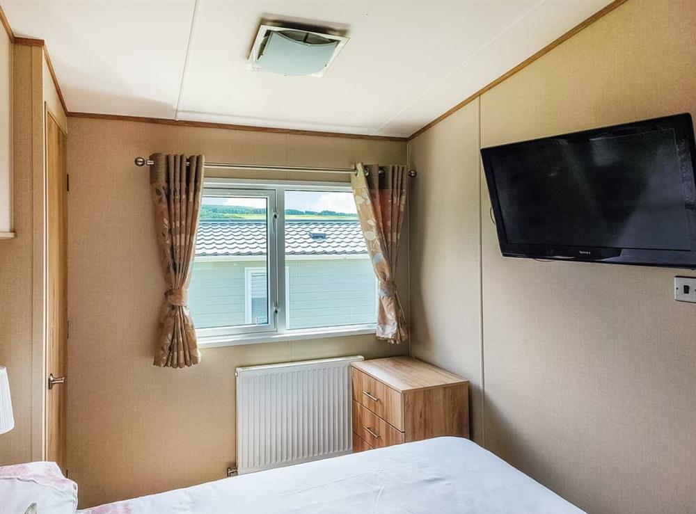 Double bedroom (photo 2) at 32 Skelmorlie in Wemyss Bay, Renfrewshire