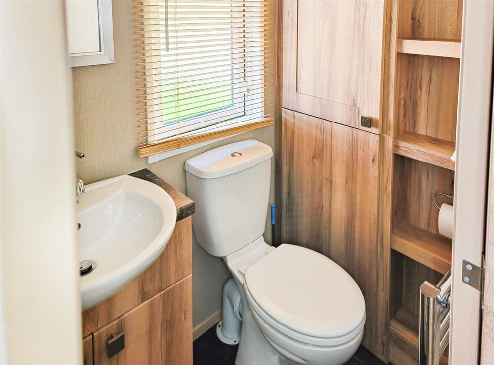 Shower room (photo 2) at 32 Skelmorlie in Wemyss Bay, Renfrewshire