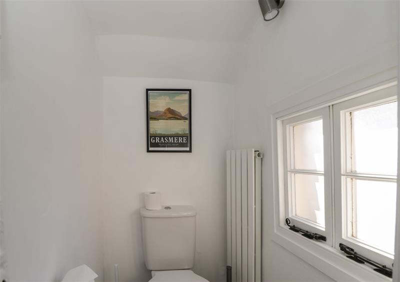 The bathroom (photo 4) at 32 The Green, Marlborough