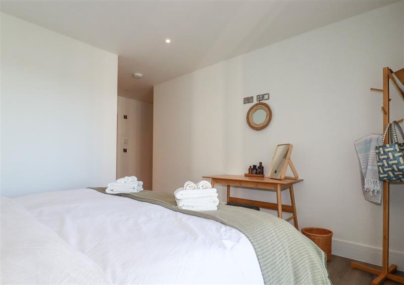 One of the 2 bedrooms (photo 2) at 33 Cliff Edge, Newquay