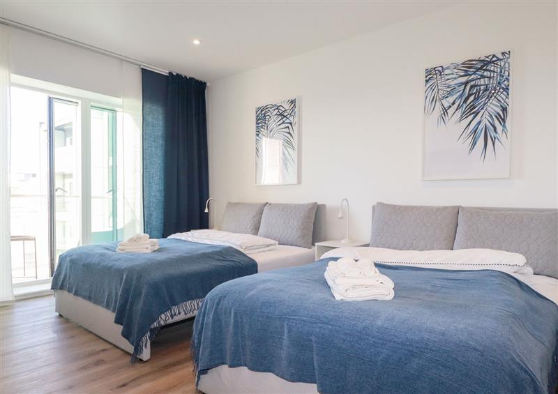 One of the 2 bedrooms (photo 3) at 33 Cliff Edge, Newquay