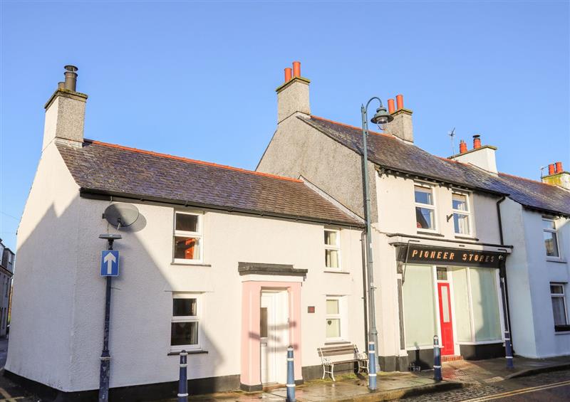 This is 33 High Street at 33 High Street, Cemaes Bay