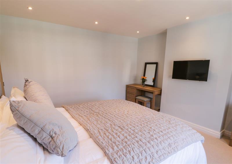 One of the 3 bedrooms (photo 4) at 33 Staithes Lane, Staithes