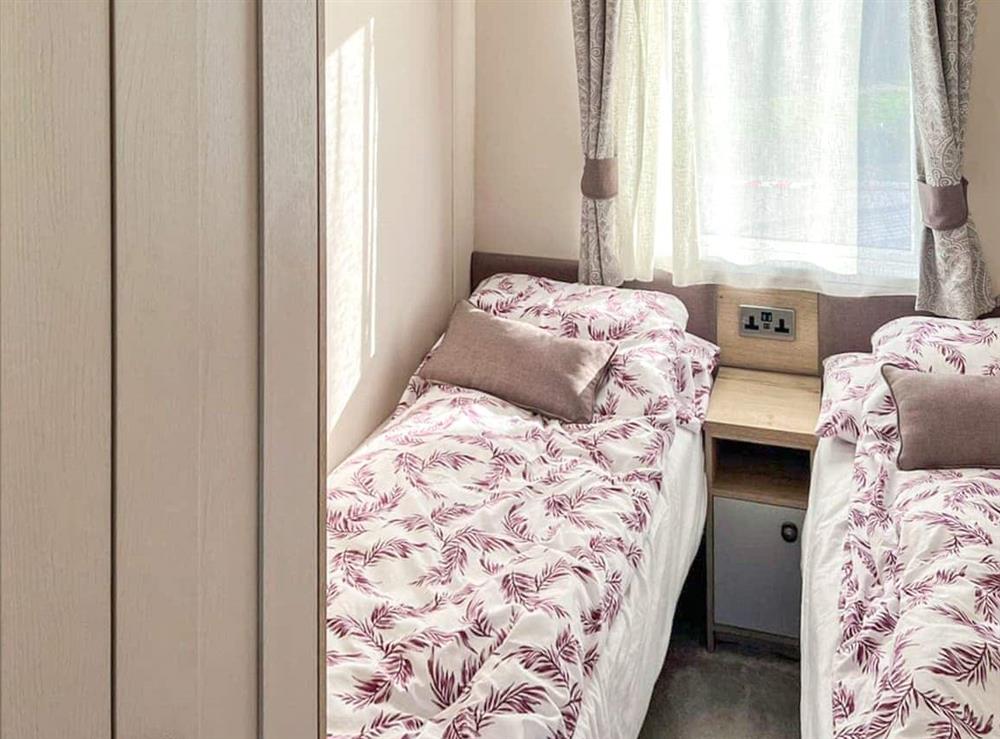 Twin bedroom at 34 Fairways in Pwllheli, Gwynedd