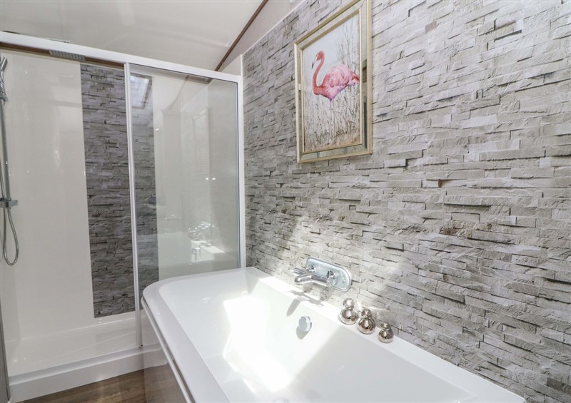 The bathroom at 34 The Beaumont, Llanarth