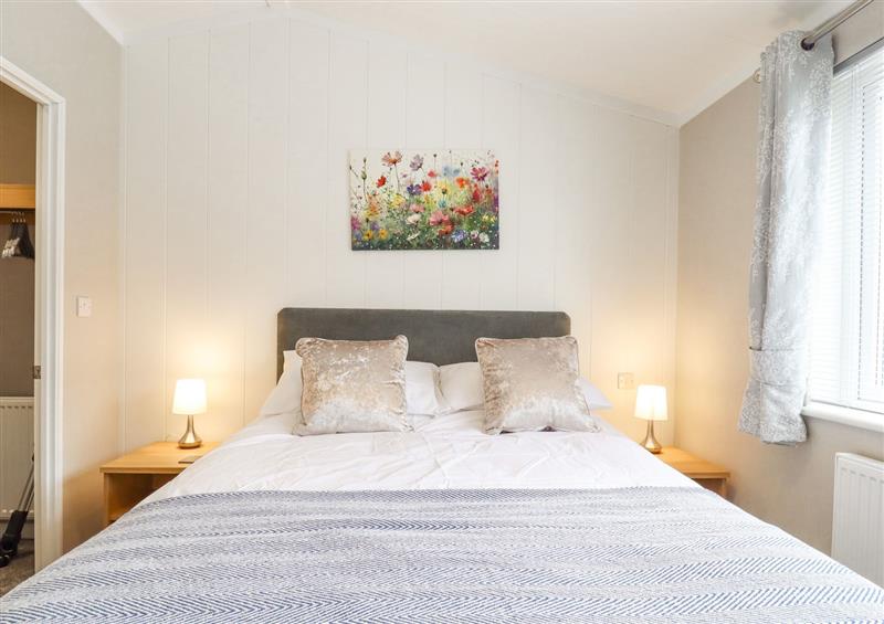 This is a bedroom at 36 Bucklesham Park, Martlesham Village