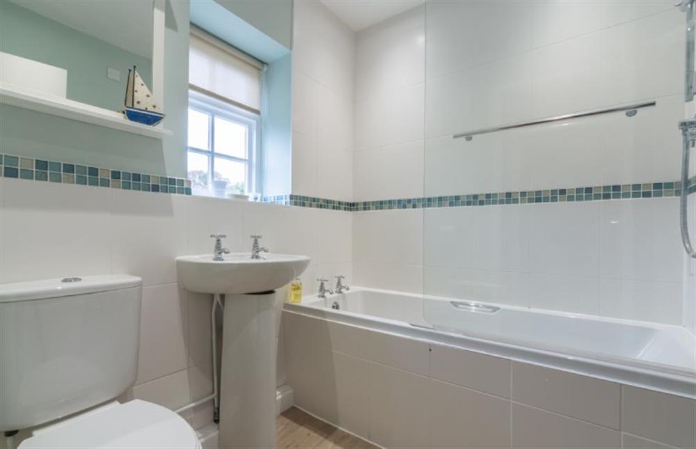Family bathroom with shower over at 36 High Street, Wells-next-the-Sea