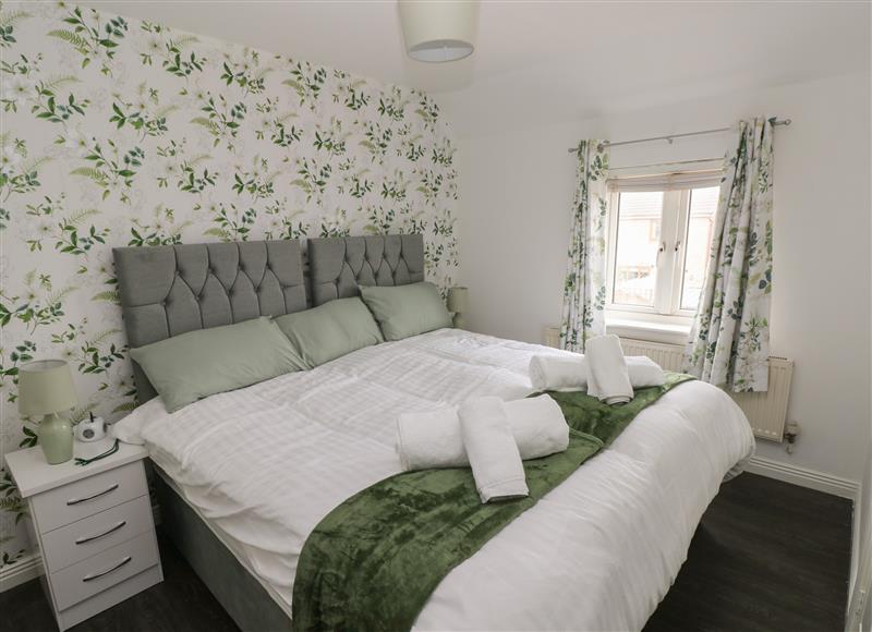 One of the 3 bedrooms at 39 Mariners Quay, Port Talbot