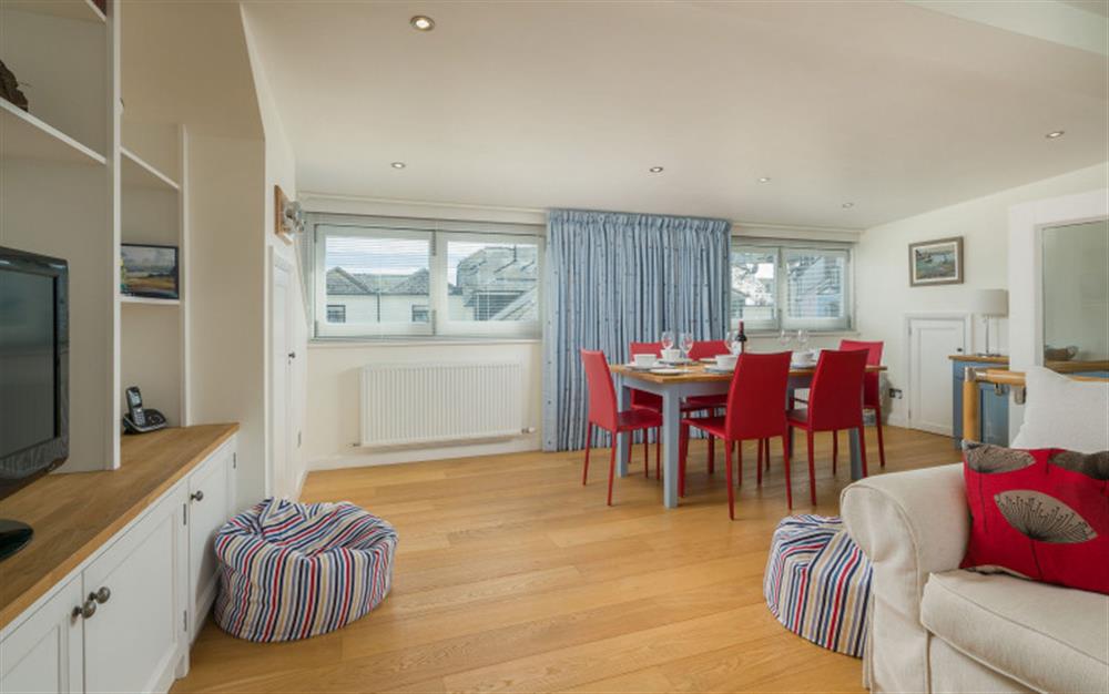 Another look at the lounge and dining area at 3A Island Terrace in Salcombe