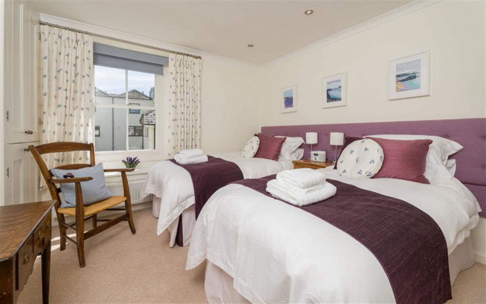 Bedroom 2 with twin beds at 3A Island Terrace in Salcombe