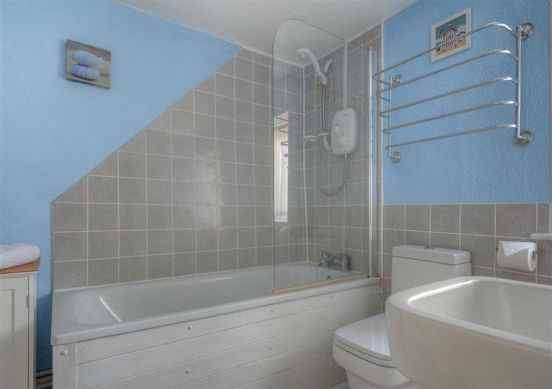 The bathroom at 4/5 Georges Square, Lyme Regis
