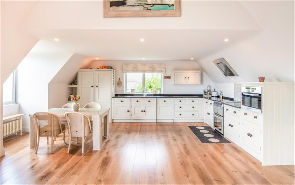 The large kitchen and dining space at 4 Chantry Hill in Slapton