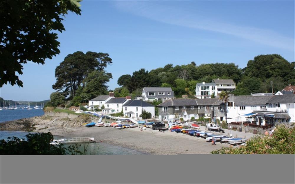 After a morning on the beach, stroll a few metres to the Ferryboat Inn for lunch. at 4 Coastguard Cottage in Helford Passage