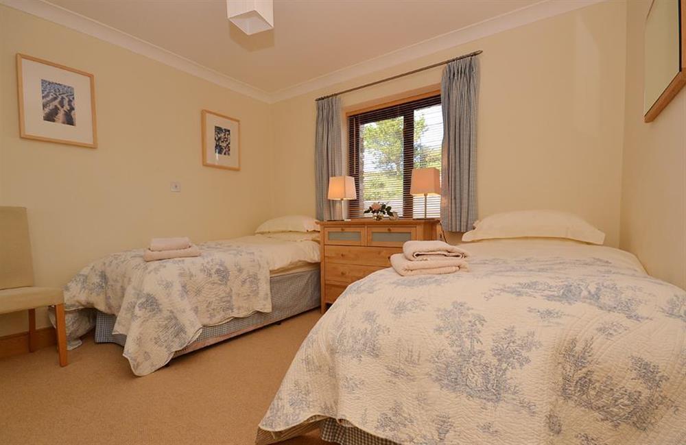 Twin bedroom at 4 Crabshell Quay, Kingsbridge