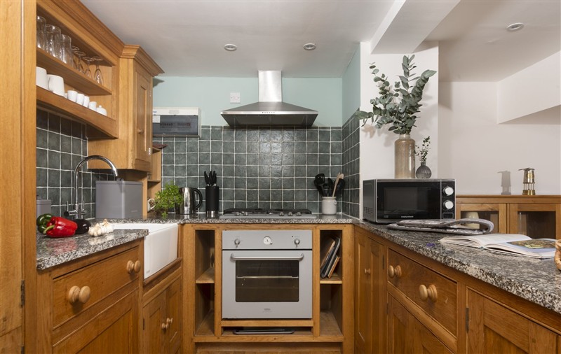 Kitchen (photo 2) at 4 Glendorgal Sands, Cornwall