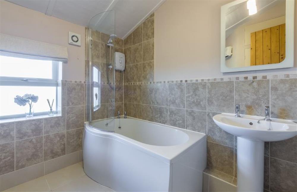 First floor: Family bathroom at 4 Harbour View, Brancaster Staithe near Kings Lynn