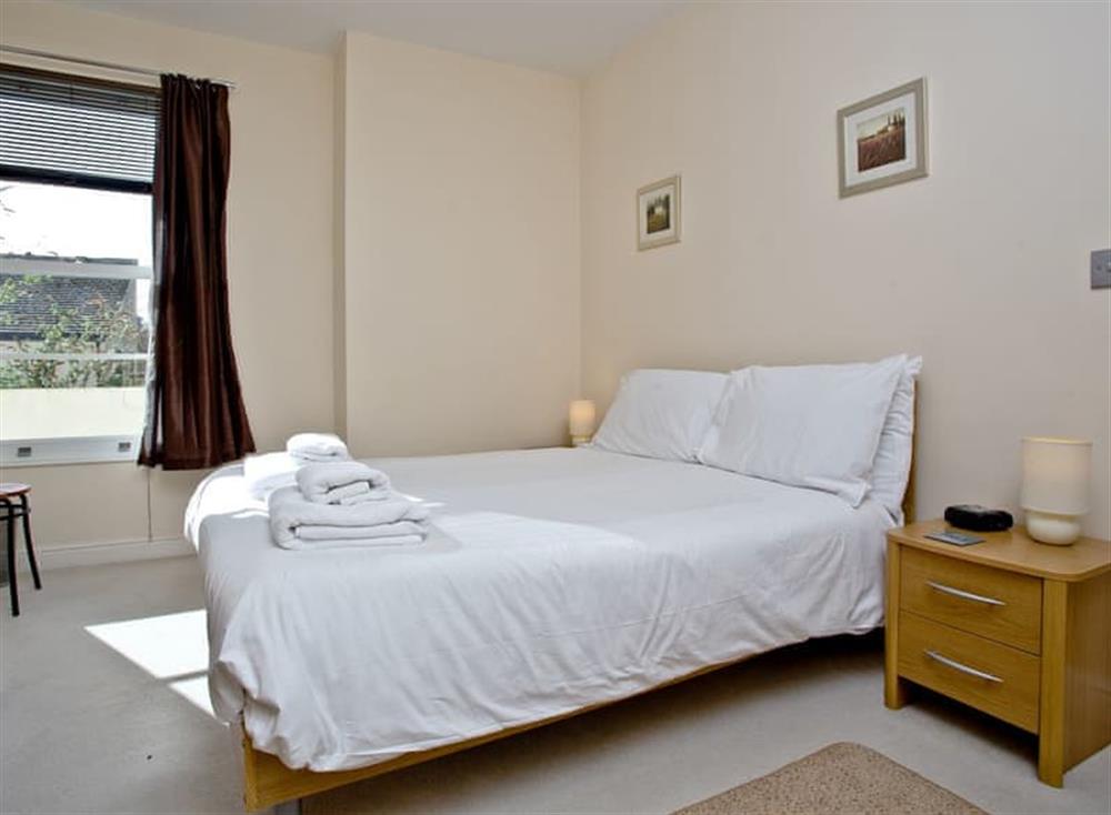 Double bedroom (photo 2) at 4 Hunters Moon in Torquay, South Devon