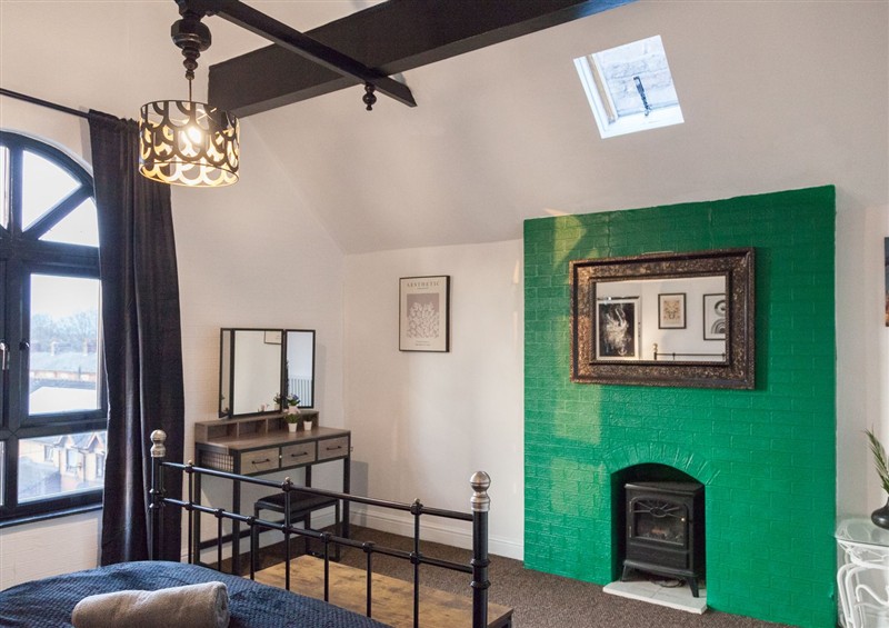 A bedroom in 4 Kingscliffe Street (photo 5) at 4 Kingscliffe Street, Manchester