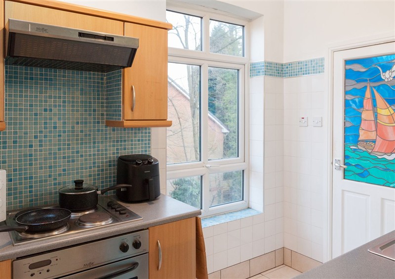 Kitchen (photo 3) at 4 Kingscliffe Street, Manchester