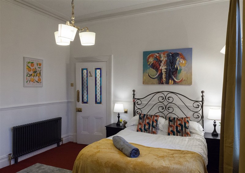 One of the bedrooms (photo 5) at 4 Kingscliffe Street, Manchester