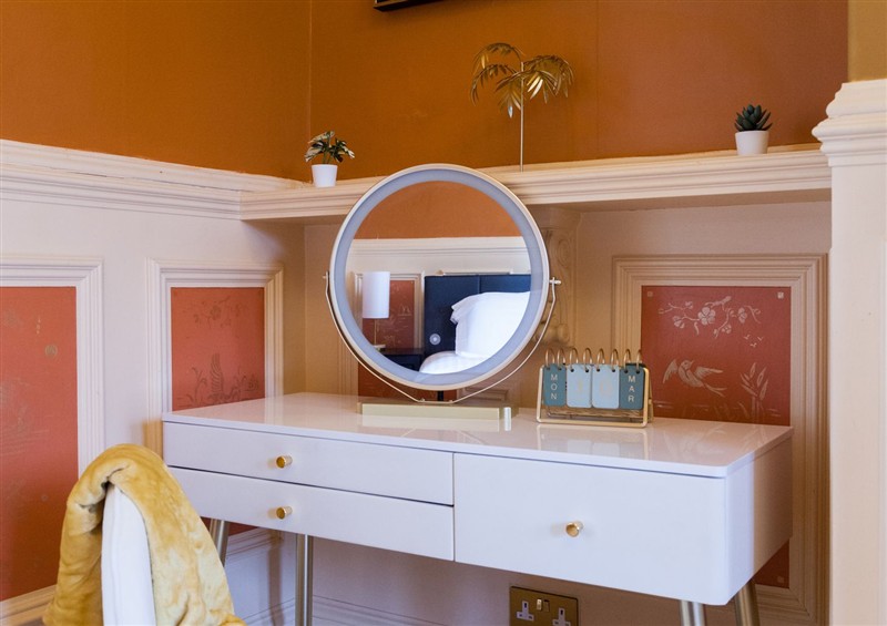 One of the bedrooms (photo 6) at 4 Kingscliffe Street, Manchester