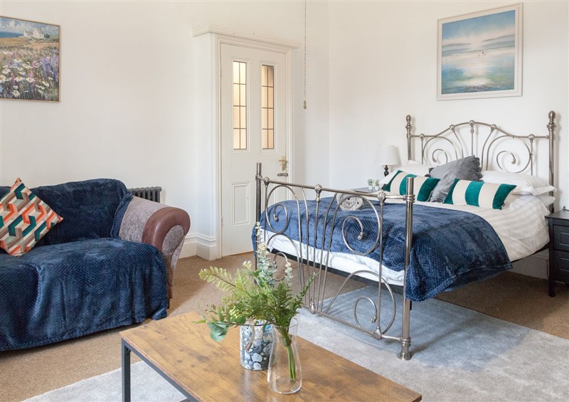 This is a bedroom (photo 4) at 4 Kingscliffe Street, Manchester