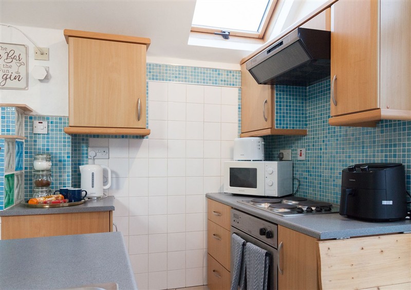 This is the kitchen (photo 4) at 4 Kingscliffe Street, Manchester