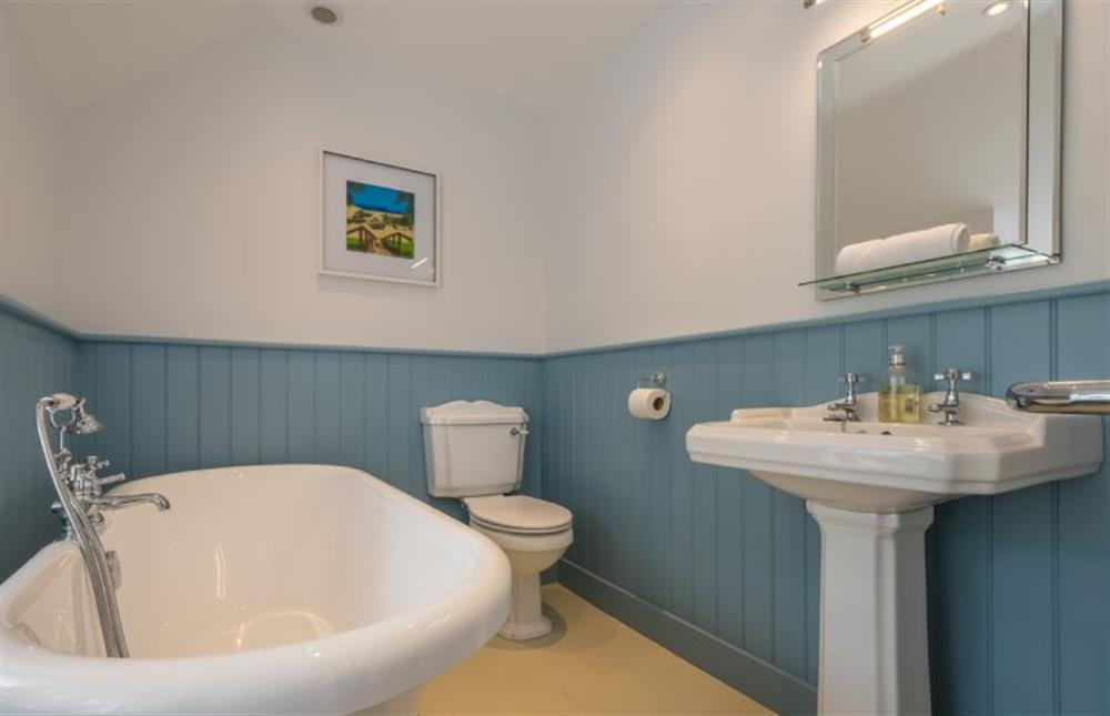 First floor: Bathroom (photo 2) at 4 Malthouse Cottages, Thornham near Hunstanton