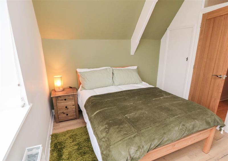 Bedroom (photo 2) at 4 Maypole Green, Fylingthorpe