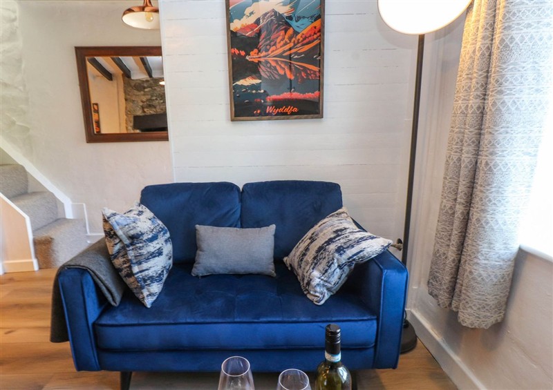 Relax in the living area at 4 Old Tanrhiw, Beddgelert