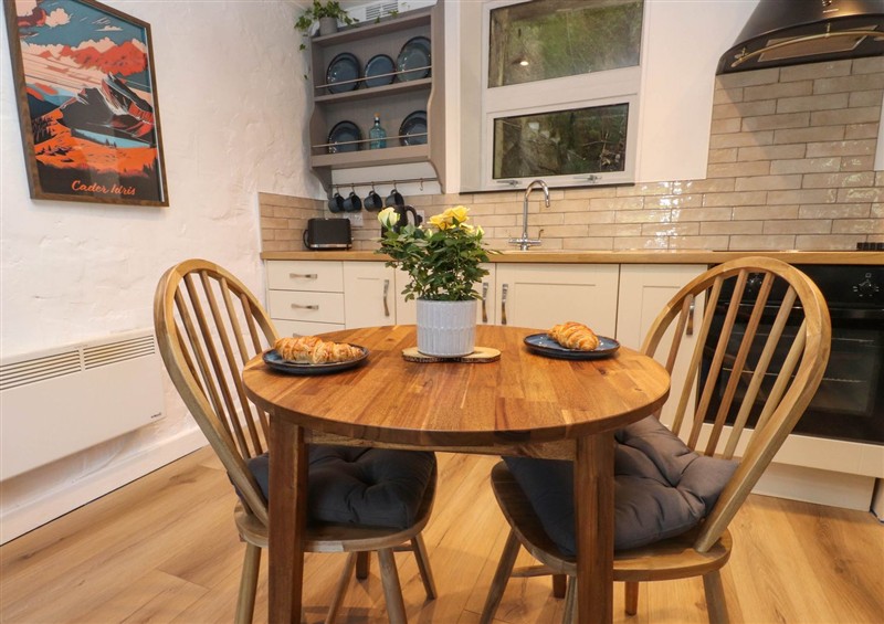 The dining room at 4 Old Tanrhiw, Beddgelert