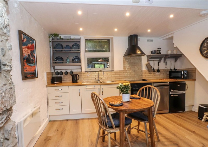 The kitchen at 4 Old Tanrhiw, Beddgelert