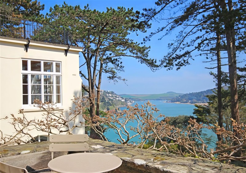 The setting at 4 Ringrone, Salcombe