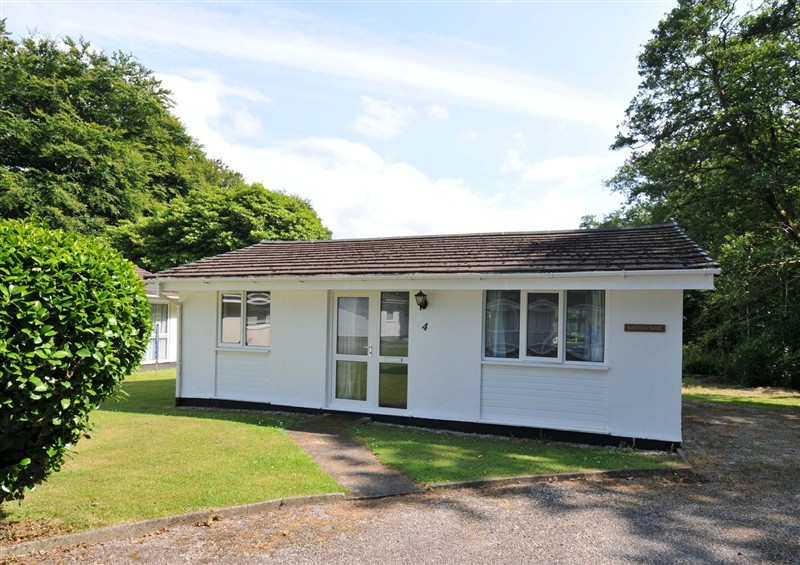 This is the setting of 4 Rosecraddoc Lodge Holiday Bungalows (photo 2) at 4 Rosecraddoc Lodge Holiday Bungalows, Liskeard