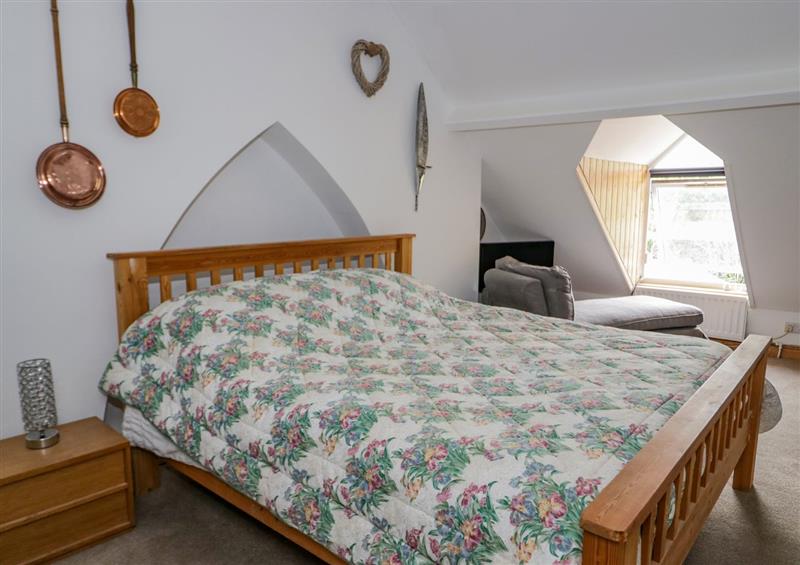 A bedroom in 4 Tanyrallt Terrace at 4 Tanyrallt Terrace, Llangollen