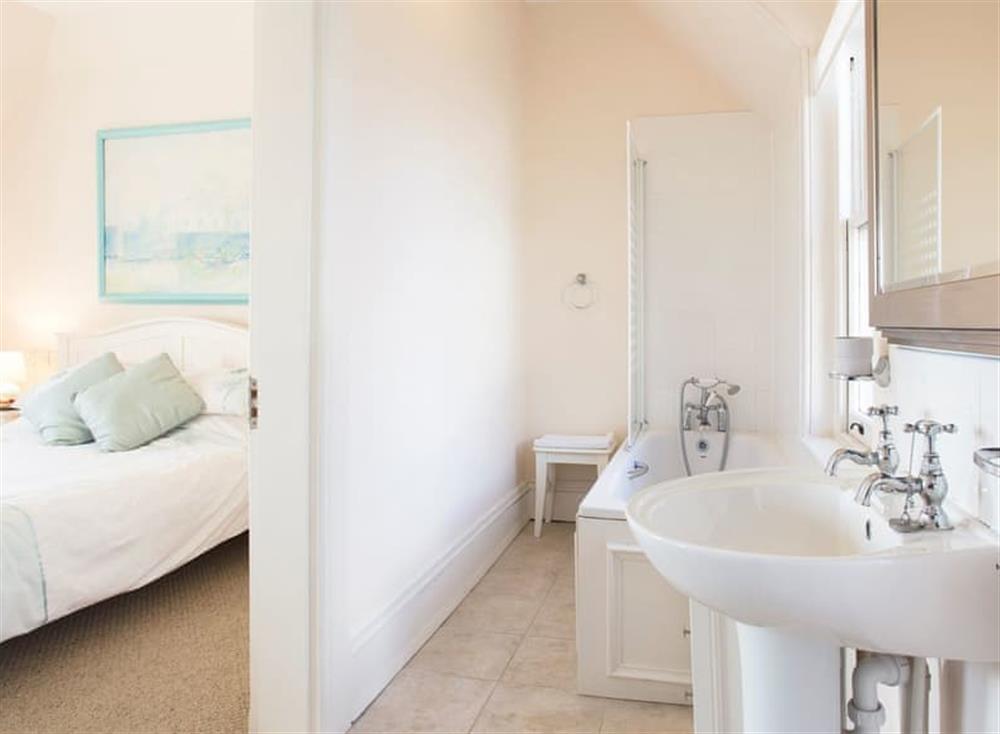 En-suite at 4 The Manor House in Torquay, South Devon